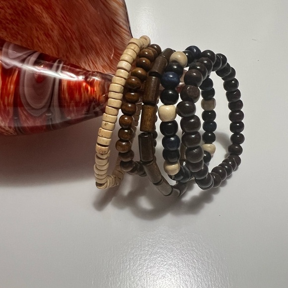 Bracelets - Picture 2 of 2